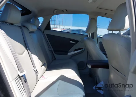 2010 Toyota Prius Iv z USA, uszkodzony, nr VIN JTDKN3DU0A0015883